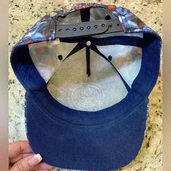 Marvel Avengers SnapBack Baseball Hat - Picture 3 of 4